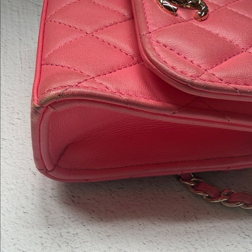 CHANEL Cluth with Chain Quilted Mini Bag - Picture 8 of 17